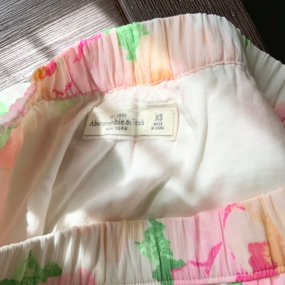 A&F mini skirt - Picture 5 of 5